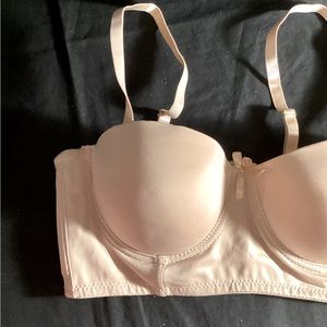 New without tags underwire to boot bra with shaped cups size 32B